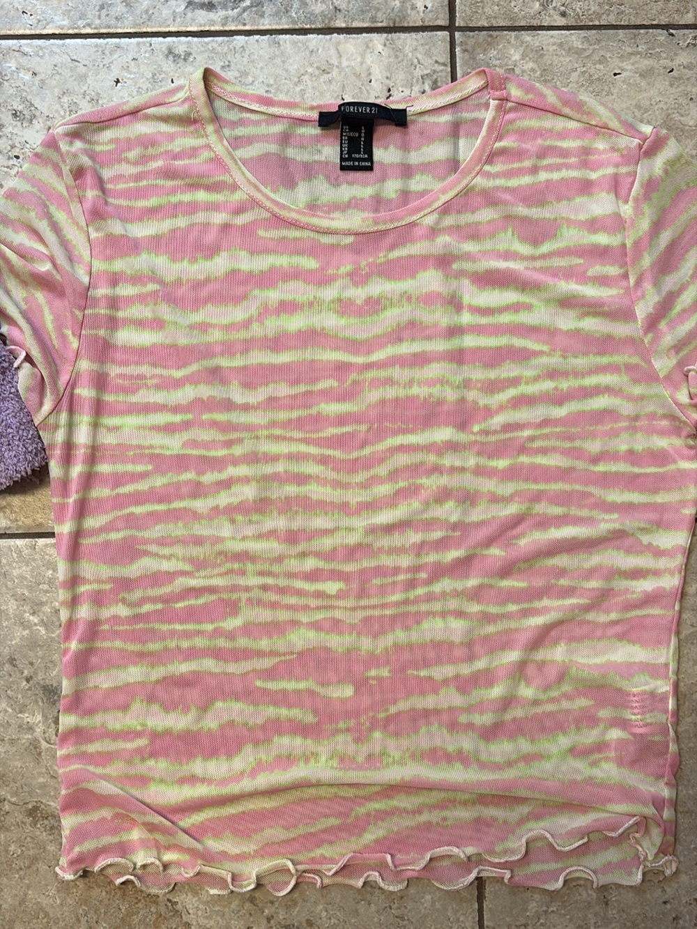 Forever 21 Pink and Lime Ribbed Wave-Print Tee